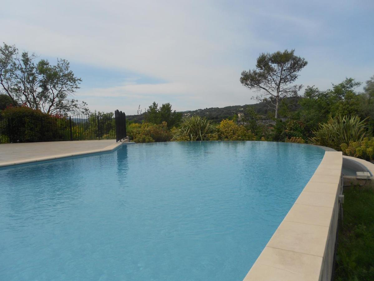 Le Chateau Saint Martin Esterno foto