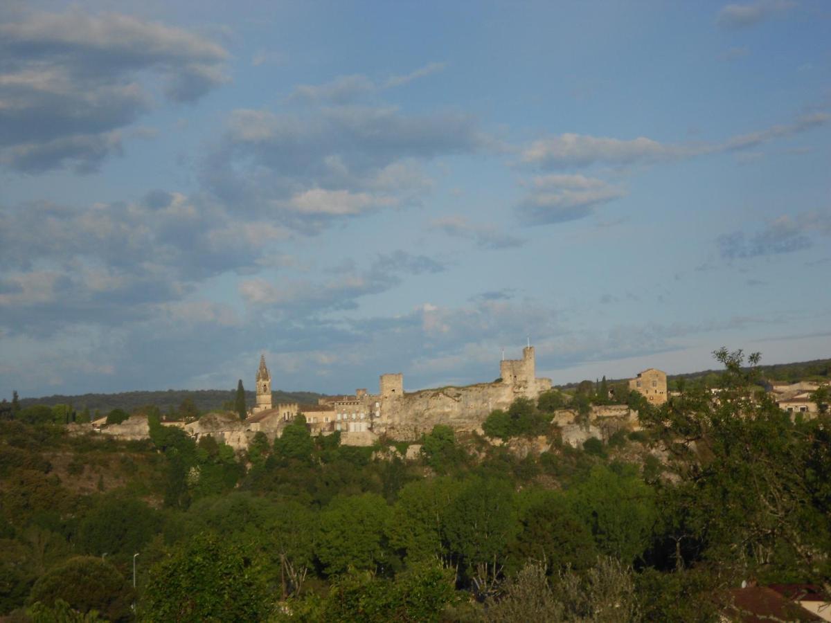 Le Chateau Saint Martin Esterno foto